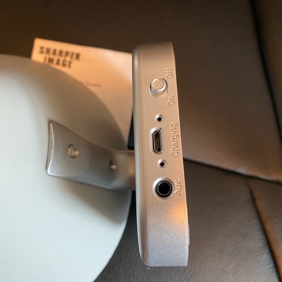 SHARPER IMAGE Wireless speaker SBT635 - Picture 3 of 8